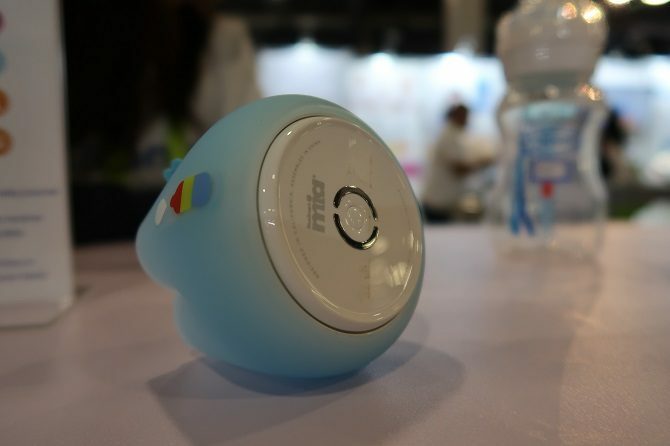 BlueSmart mia2 eliminuje zgadywanie podczas karmienia butelką Niemowlęta bluesmart mia2 ces2019 1 670x446