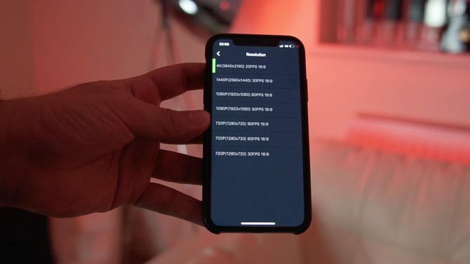 Yi Discovery: najlepszy budżetowy aparat akcji dla początkujących yi discovery smartphone 670x377