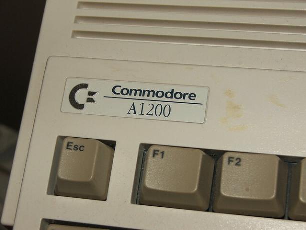 Commodore-1200-komputer