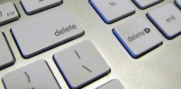 Czy Internet potrzebuje przycisku „Usuń”? [You Told Us] Internet delete key1