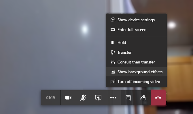 Otwórz menu efektów tła w Microsoft Teams