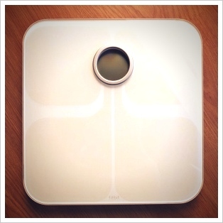 Fitbit Aria Wi-Fi Smart Scale Review i Giveaway fitbit aria wifi smart scale review