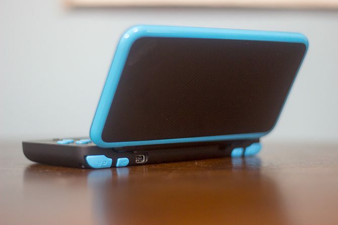 Nowe konsole Nintendo 2DS XL to świetna konsola o głupiej nazwie New2DSXL7 670x447