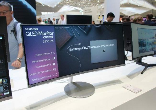 Gry na IFA 2018: Co nowego i co nowego? Zakrzywiony monitor do gier Samsung CFG70 QLED 001 IFA2018 670x472