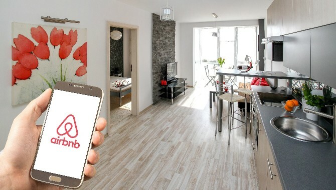 Airbnb vs. VRBO vs. Homeaway vs. Hotel: Który z nich jest dla Ciebie lepszy? airbnb 3399753 1920