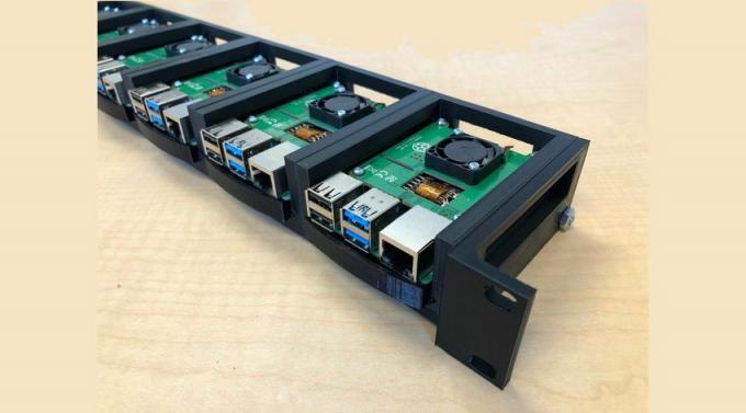 Rack do montażu klastra Raspberry Pi 4B