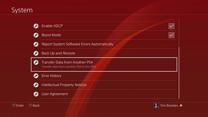 Przesyłanie danych PS4 w menu systemowym