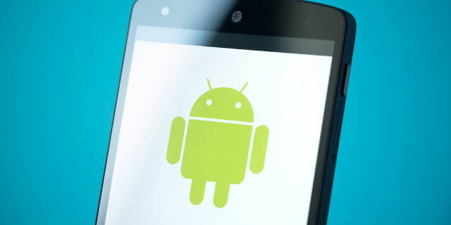 proces aktualizacji urządzenia z systemem Android