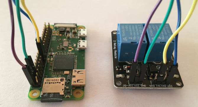 Raspberry Pi Zero W podłączony do płytki przekaźnikowej