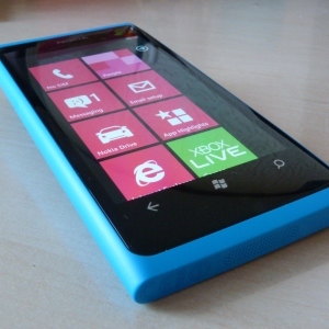 10 powodów, aby kupić Windows Phone 7 [Opinia] muo wp lumia intro